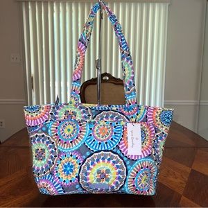 NWT Vera Bradley Mandy Bag Blue Sunny Medallion
